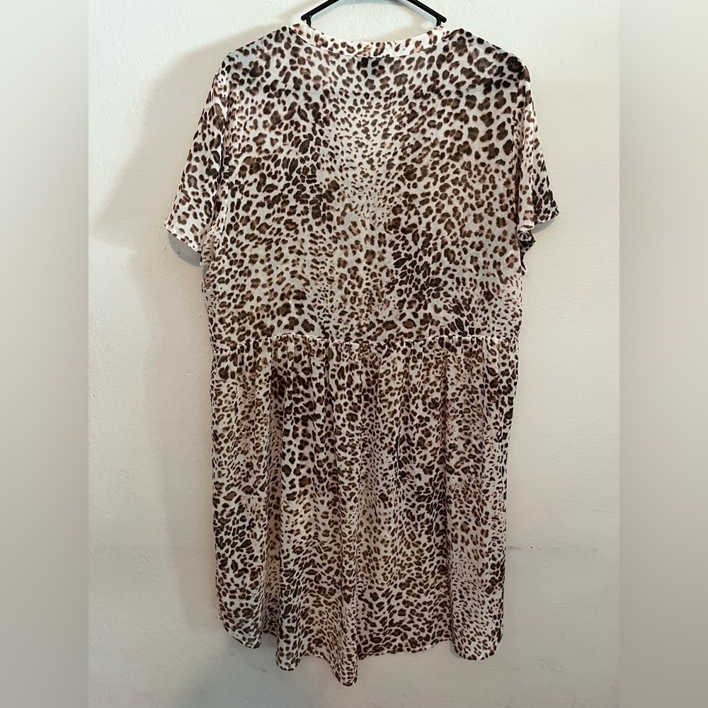 3/$20 Torrid Lexi Chiffon Babydoll Animal Print Semi Sheer Button Down Tunic 1XL - Picture 9 of 9